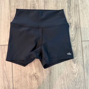 ALO Yoga Women's Black Bike Shorts
